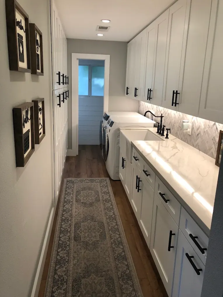 Laundry room, floor to ceiling